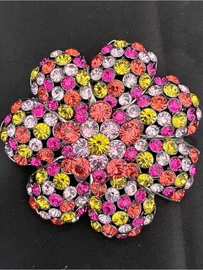 Vintage Joan Rivers Collectible Floral Brooch